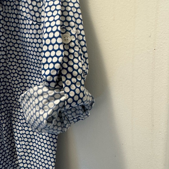 Van Heusen Medium 3/4 sleeve button down - Picture 5 of 7